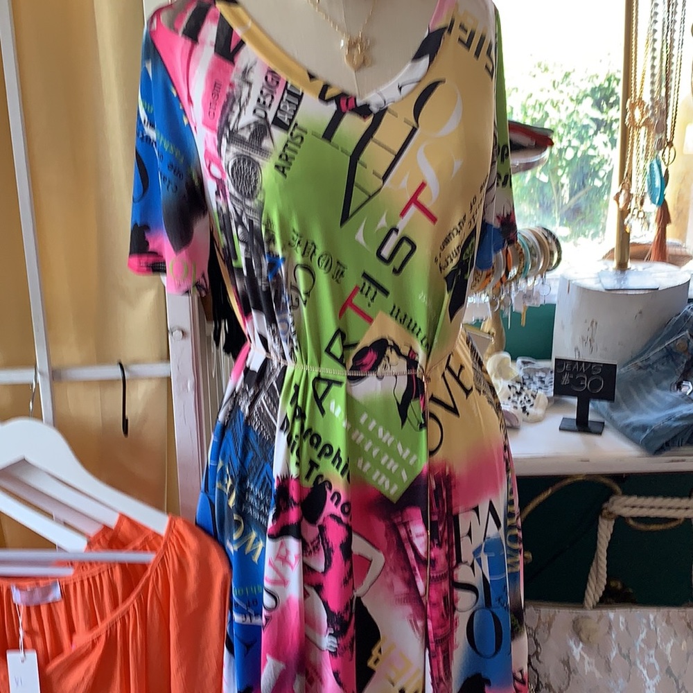 Multi colored Stretch dress. - Picture 2 of 4